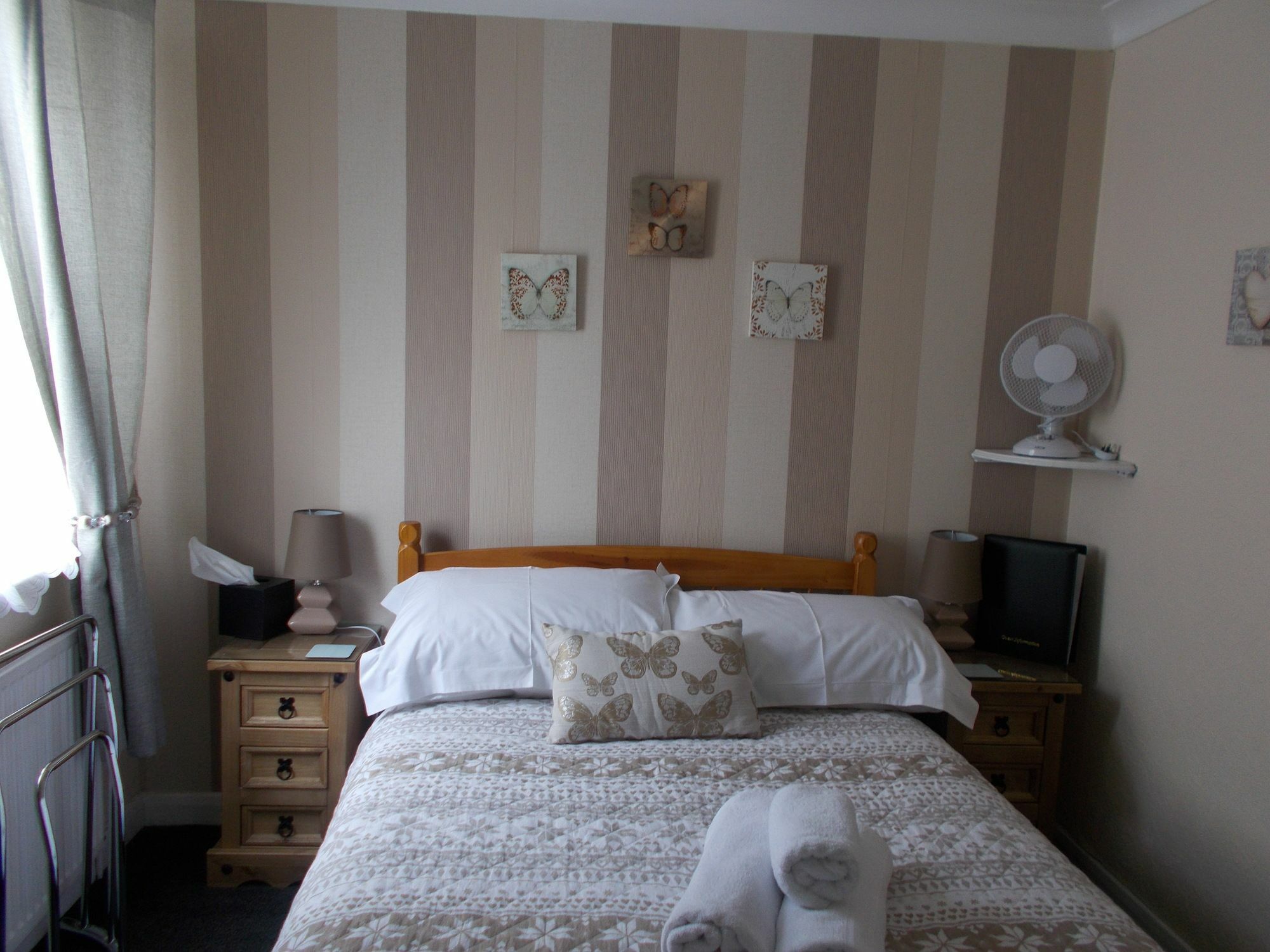 Twin Palms Guesthouse غريت يورماوث المظهر الخارجي الصورة